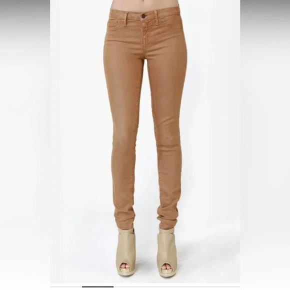 Dittos Light Brown Jeans
Dittos Jessica Mid-Rise Nutmeg Brown Jeggings
Size 26 - Picture 2 of 13